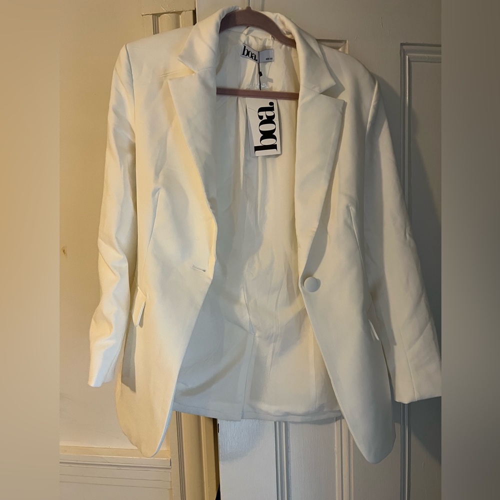 Because of Alice (boa) white blazer, size x small, new with tags. Never worn